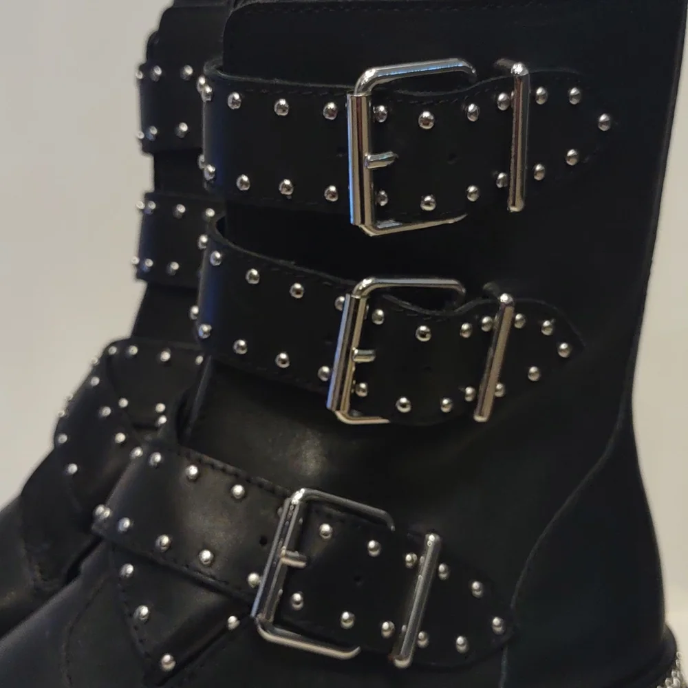 Vince Camuto black Leather studded buckle biker hiking boots Bobette Women's 6 - Picture 4 of 10